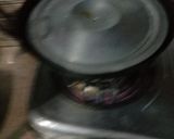 A picture of step 3 of Jhat pat karahi.