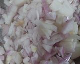 A picture of step 1 of Okra onions.