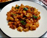 A picture of step 8 of Masala macaroni.
