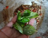 Foto langkah ke 5 dari resep Pad Krapow.
