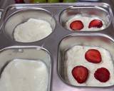 Foto langkah ke 3 dari resep Yoghurt Fruits Bar Ice/ Es Yoghurt Buah Segar.