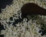 A picture of step 1 of Rice flakes snacks.