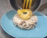 Foto del paso 4 de la receta: Hamburguesa fitness de pulled chicken con queso y pan de atún