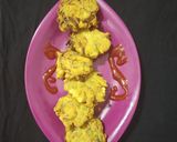 A picture of step 4 of Piaji / pyaji (odia snack).