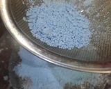 Foto langkah ke 3 dari resep Kue Putu Bunga Telang (dengan Cetakan).