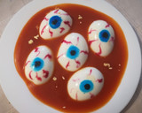 Foto del paso 6 de la receta: Ojos de zombie de Halloween