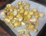 Foto del paso 6 de la receta: Contramuslo de pollo cocido y asado con papas y mojo