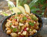 A picture of step 3 of Kabuli Chana apple salad.