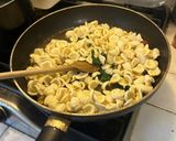 Foto del passaggio 3 della ricetta Orecchiette (Solari) con Garum Sociorum e Senape Selvatica Saltata