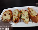 A picture of step 4 of Pizza style mini chicken baguette.