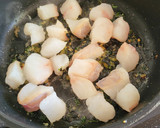 Foto del paso 3 de la receta: Espaguetis con rape y alga nori