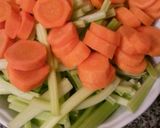 Foto del paso 4 de la receta: Pollo al apio con papas y zanahorias