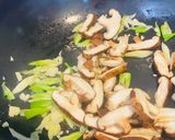 Foto langkah ke 4 dari resep 49. Herbal Chicken Rice.