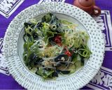 A picture of step 4 of Japanese Wakame seaweed salad.