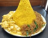 Foto langkah ke 4 dari resep Nasi tumpeng kuning.