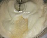 Foto langkah ke 2 dari resep Bolu Kukus Putih Telur.