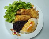 รูปขั้นตอนการทำที่ 1 ของ ไข่ขาวม้วนคู่อกไก่ราดน้ำสลัด