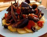 Foto del paso 8 de la receta: Mejillones a la puttanesca con patatas fritas