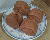 Foto langkah ke 6 dari resep Chocolate Spiral Mantau Steamed.