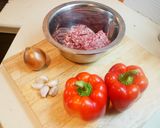 รูปขั้นตอนการทำที่ 1 ของ Stuffed Pepper Bell in the oven - พริกหยวกยัดไส้อบ