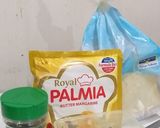 Foto langkah ke 1 dari resep Garlic bread sederhana.