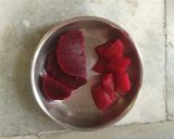 A picture of step 2 of Beetroot smoothie.