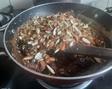 A picture of step 3 of Muesli energy bar.