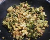 Foto del paso 5 de la receta: Brócoli y coliflor con quinoa🥦