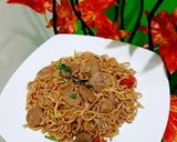 Foto langkah ke 7 dari resep Mie Goreng Bakso.