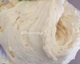 Foto langkah ke 3 dari resep Fruits Pastry Cake.