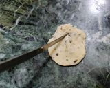 A picture of step 6 of Methi mathri.