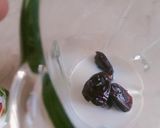 A picture of step 3 of Dates shake.