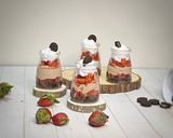 A picture of step 6 of Oreoberry Parfait.