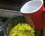 A picture of step 4 of Matar pulao.