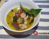 A picture of step 4 of Green Curry Chicken (Gaeng Keow Wan Gai).