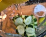 Foto del paso 2 de la receta: Zumo refrescante de pepino, hierbabuena, lima y Tajín