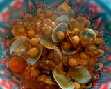 Foto del paso 1 de la receta: Potaje de almejas, gambas y garbanzos