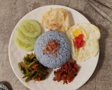 Foto langkah ke 6 dari resep Nasi Uduk Bunga Telang.