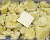 Foto del paso 2 de la receta: 🪹🥚🥔 Niditos de papa relleno con carne picada 🥔🥚🪹 ó Pastel de papa v2.0 😂
