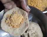 A picture of step 3 of Sattu Paratha.