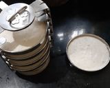 A picture of step 4 of Saame tatte idli/ Little millet tatte idli.