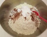 Foto langkah ke 4 dari resep Bolu Kukus Pisang Coklat.