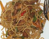 A picture of step 6 of Stir fry pasta.