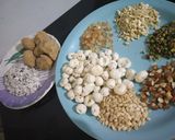 A picture of step 1 of Mawa Makhana Ladoo.