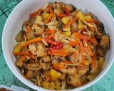 Foto langkah ke 4 dari resep Ikan Kakap Asam Manis (Wortel & Nanas).