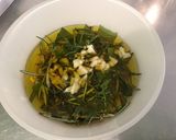 Une image de l'étape 8 de Marinade au vinaigre de vin, ail et herbes aromatiques.