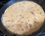 A picture of step 4 of Creamy Garlic Chicken & Mushroom Linguine.