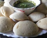 A picture of step 3 of Idli & green chutney.