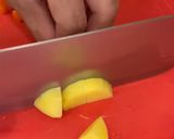 Hình bước làm 5 của món Cơm nhà 9 - cà ri gà, canh cá cải trắng đậu hũ