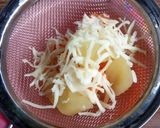 Foto langkah ke 3 dari resep Pure wortel, apel, keju (MP-ASI 6m).